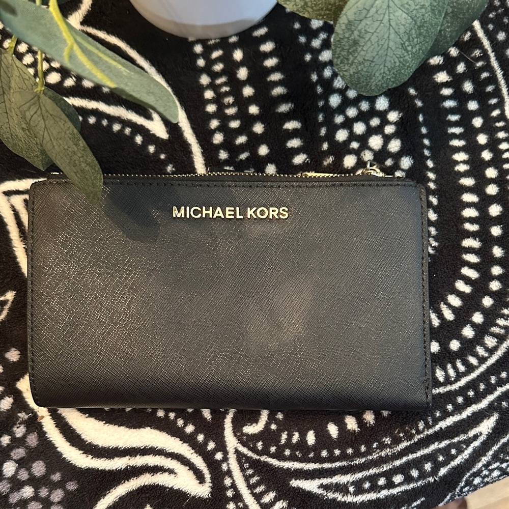 Michael Kors Black Zip-Around Wallet